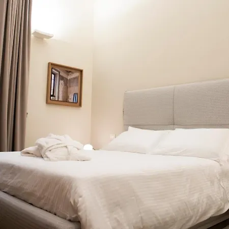 לינה וארוחת בוקר Dimora De Matera Luxury קוסנזה